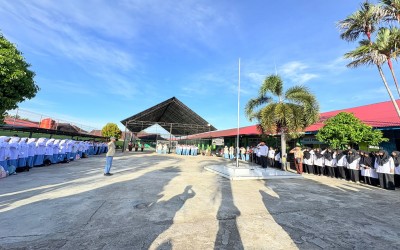 MAN 1 Pesisir Selatan Melaksanakan Upacara Bendera Pertama Pada Tahun Ajaran 2026/2027 Sekaligus Pembukaan MATAMUDA